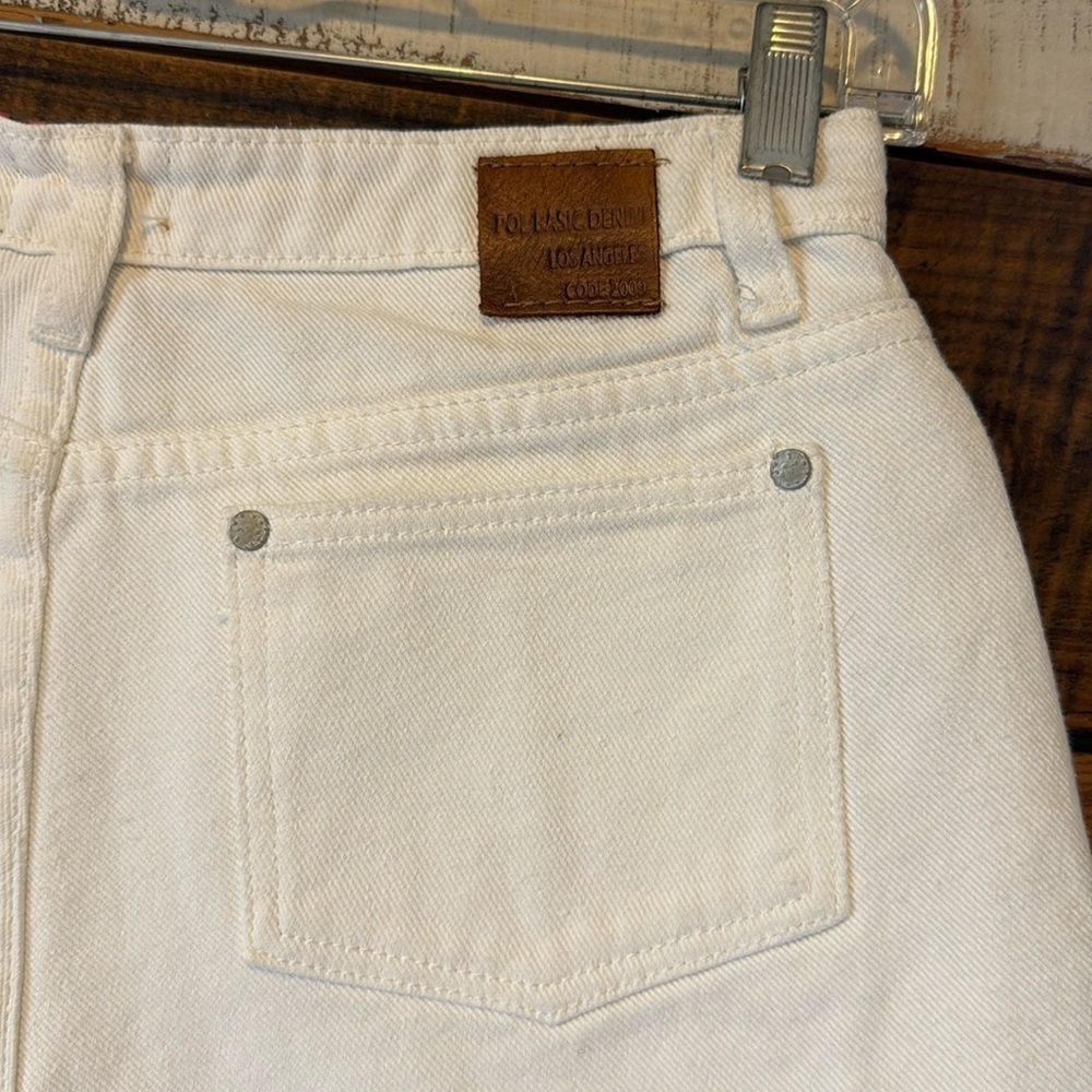 NWOT POL Distressed Denim Short - Picture 3 of 5